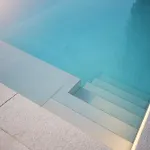 F *